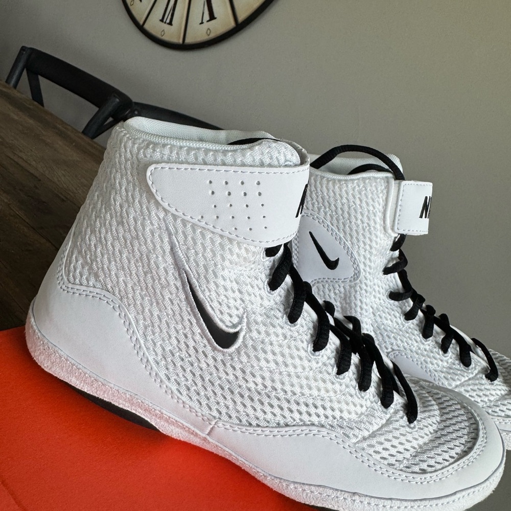 New Nike Inflict Wrestling Shoes 5.5 men’s 7 women’s